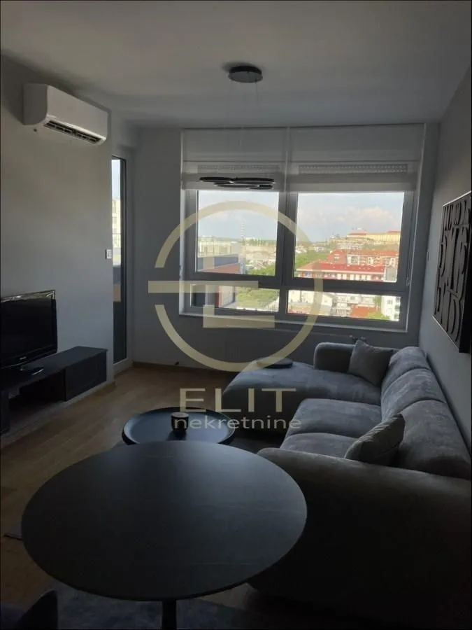 Izdavanje, stan, 40m², Novi Sad Sve Podlokacije, Novi Sad