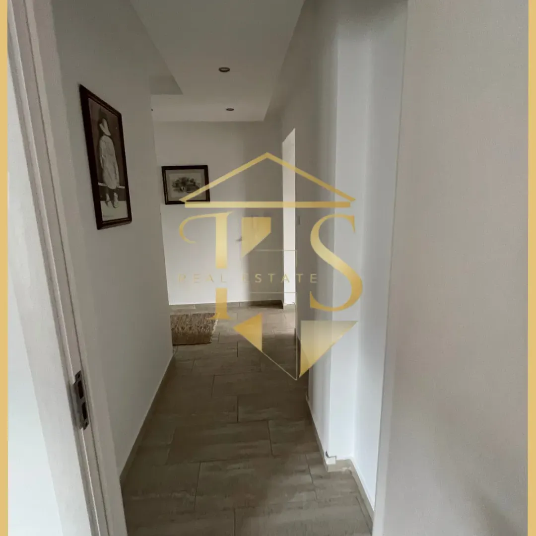 Izdavanje, jednosoban stan, 65m², Kava, Tivat