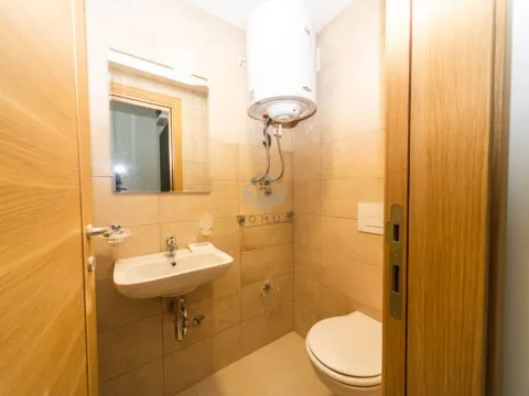 Prodaja, stan, 56m², Stari Aerodrom, Podgorica - image 8