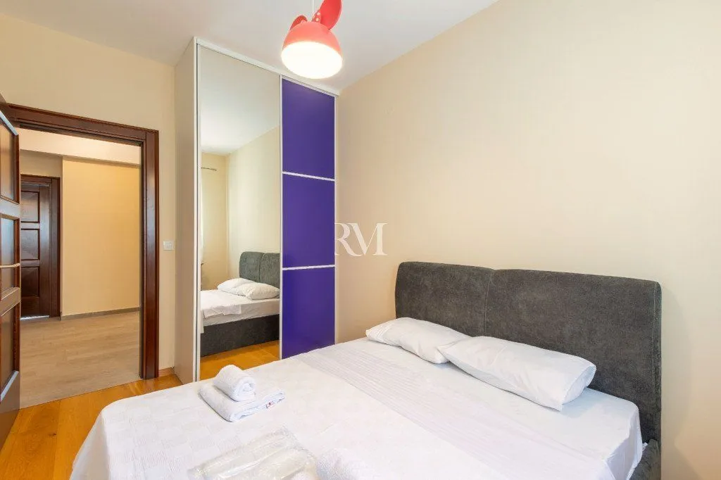Rent, three bedroom apartment, 140m², Škaljari, Kotor
