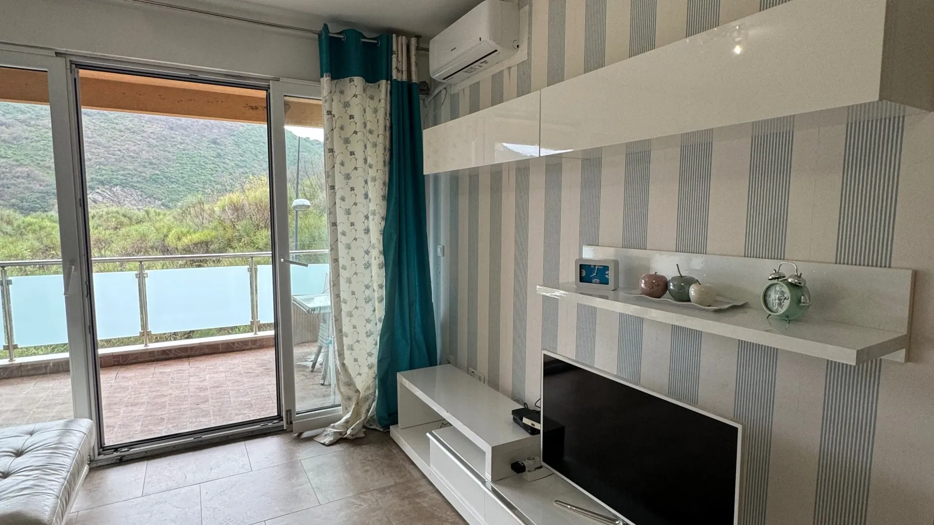Sale, two bedroom apartment, 68m², Bečići, Budva