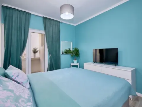 Prodaja, četvorosoban stan, 200m², Centar, Bar - image 6