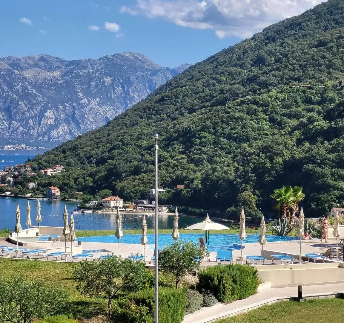 Sale, one bedroom apartment, 61m², Morinj, Kotor