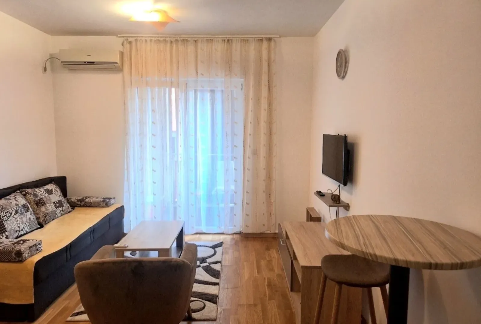 Rent, studio apartment, 28m², Momišići, Podgorica