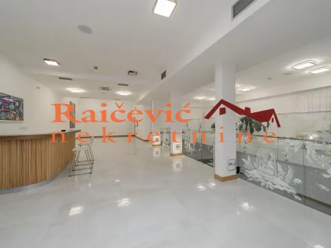 Sale, office space, 187m², Banjica, Voždovac Sve Podlokacije