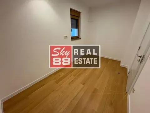 Izdavanje, četvorosoban stan, 148m², Kalenić Pijaca, Vračar Sve Podlokacije - image 8