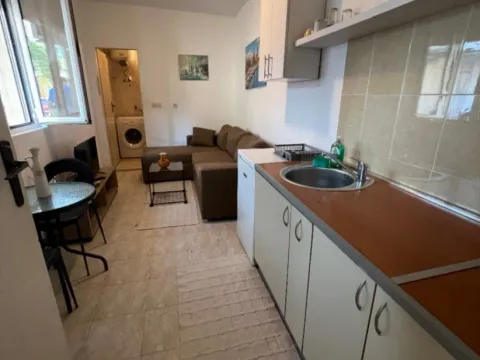 Izdavanje, garsonjera, 25m², Bar, Crna Gora - image 4