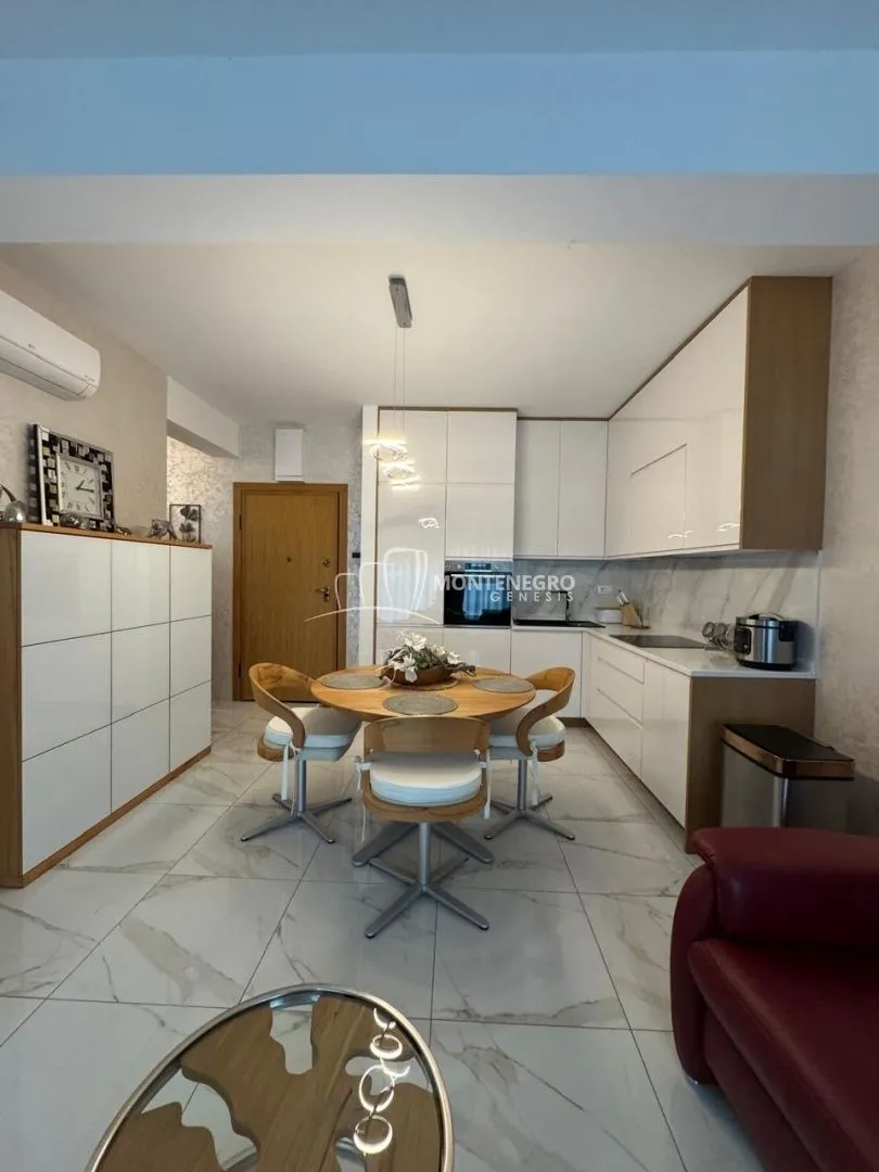 Prodaja, dvosoban stan, 61m², Igalo, Herceg Novi
