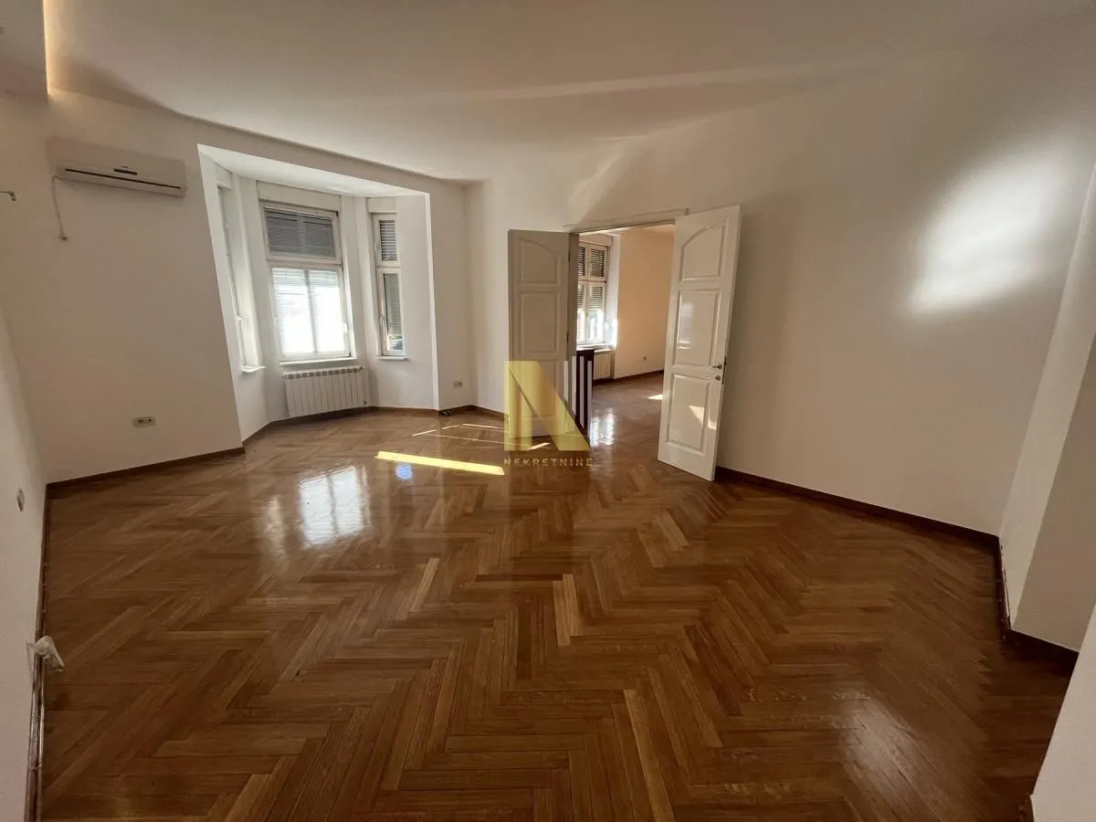 Prodaja, četvorosoban stan, 213m², Centar, Novi Sad