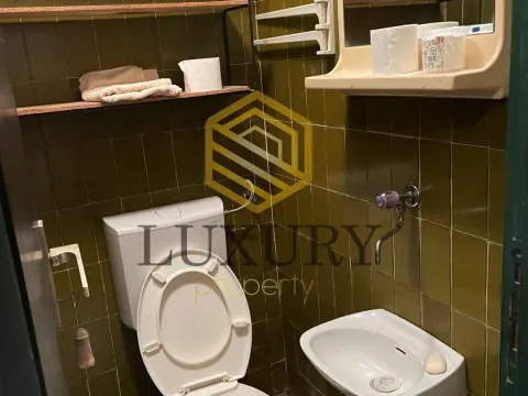 Izdavanje, trosoban stan, 95m², Blok 5, Podgorica - image 10