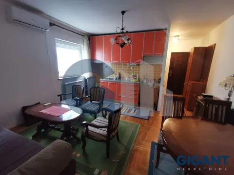 Prodaja, jednosoban stan, 37m², Uciteljsko Naselje, Zvezdara Sve Podlokacije - image 2