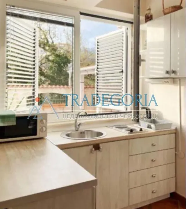 Prodaja, ugostiteljski objekat, 1200m², Bečići, Budva
