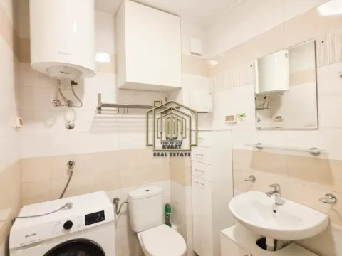 Prodaja, jednosoban stan, 43m², Stari Aerodrom, Podgorica - image 8