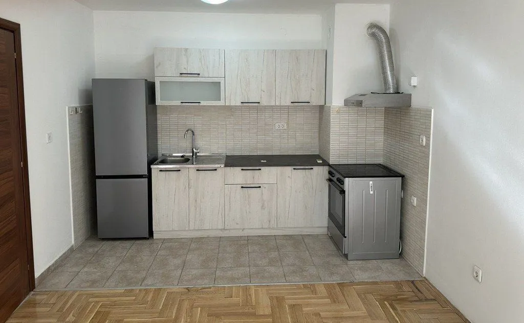 Izdavanje, jednosoban stan, 44m², Tuški Put, Podgorica