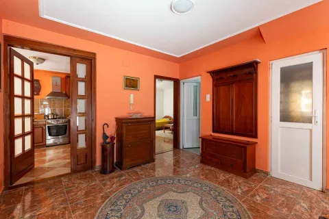 Prodaja, kuća, 330m², Bar, Crna Gora - image 13