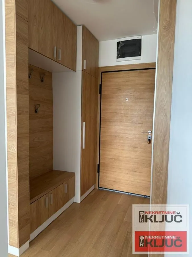 Izdavanje, jednosoban stan, 40m², Novo naselje, Novi Sad