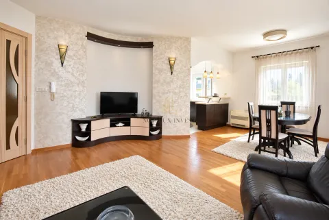 Rent, three bedroom apartment, 120m², City Kvart, Podgorica - image 2