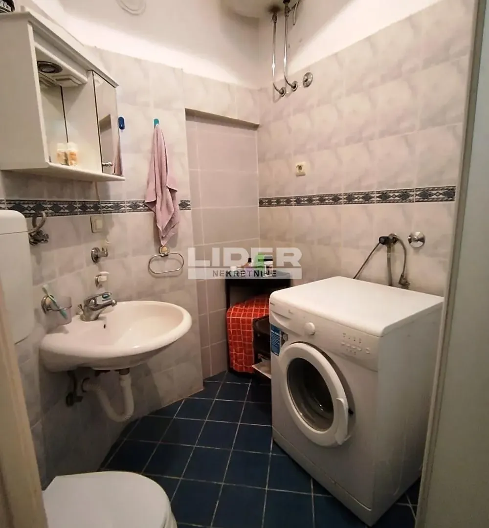 Sale, three bedroom apartment, 61m², Stari Grad, Beograd