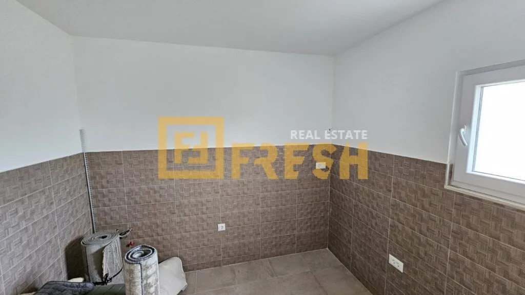 Prodaja, kuća, 216m², Danilovgrad, Crna Gora