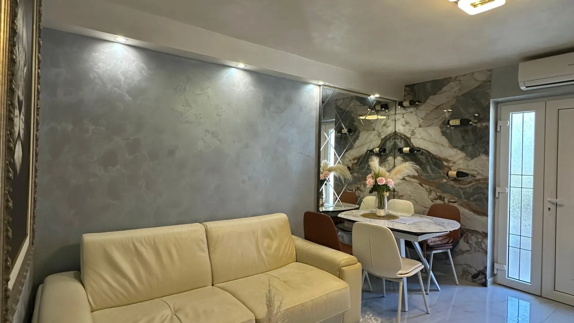 Rent, one bedroom apartment, 60m², Centar, Tivat