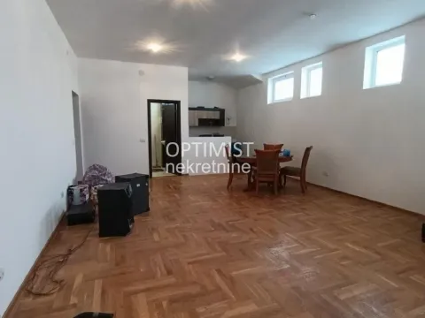 Prodaja, jednosoban stan, 70m², Golf Naselje, Beograd - image 3