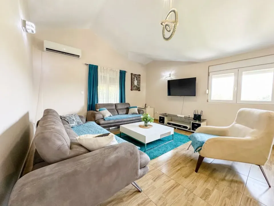Rent, two bedroom apartment, 90m², Tološi, Podgorica