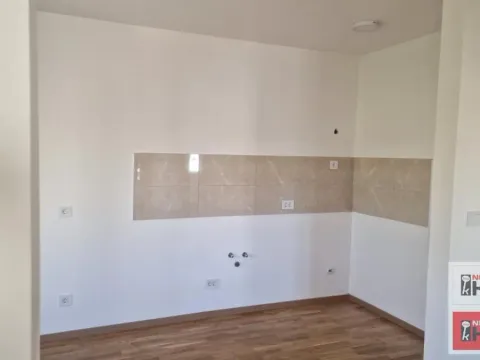 Prodaja, trosoban stan, 70m², Alibegovac, Petrovaradin - image 7