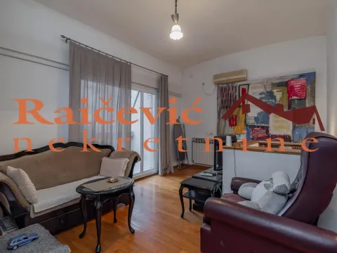 Prodaja, stan, 108m², Centar, Stara Pazova - image 14