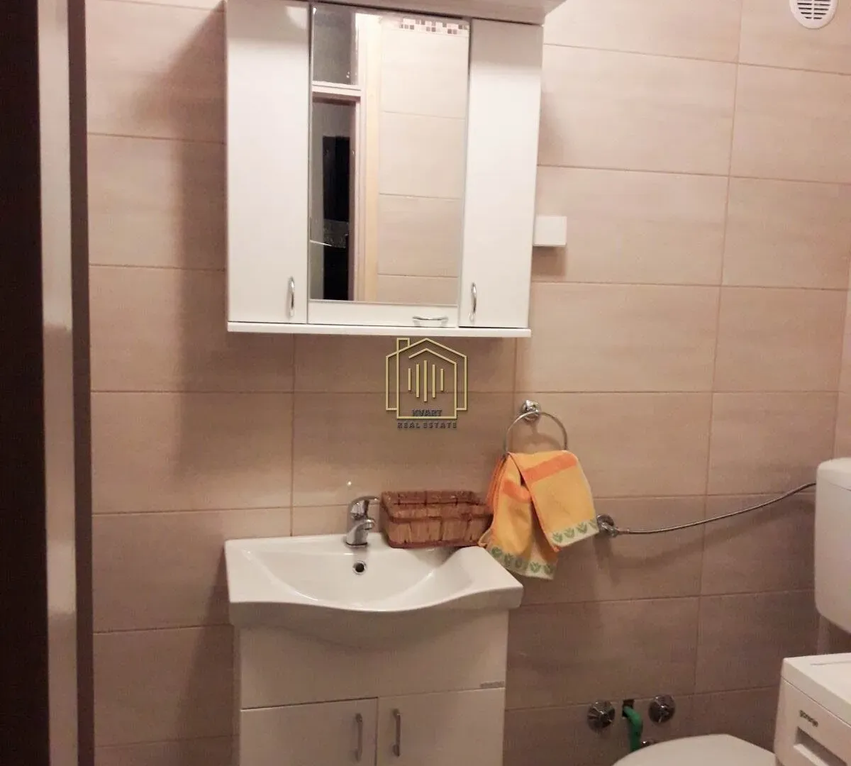 Prodaja, dvosoban stan, 60m², Blok 5, Podgorica