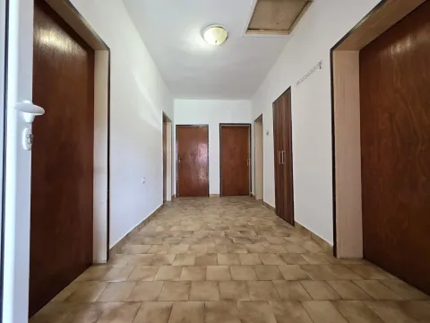 Rent, house, 110m², Tološka šuma, Podgorica - image 7