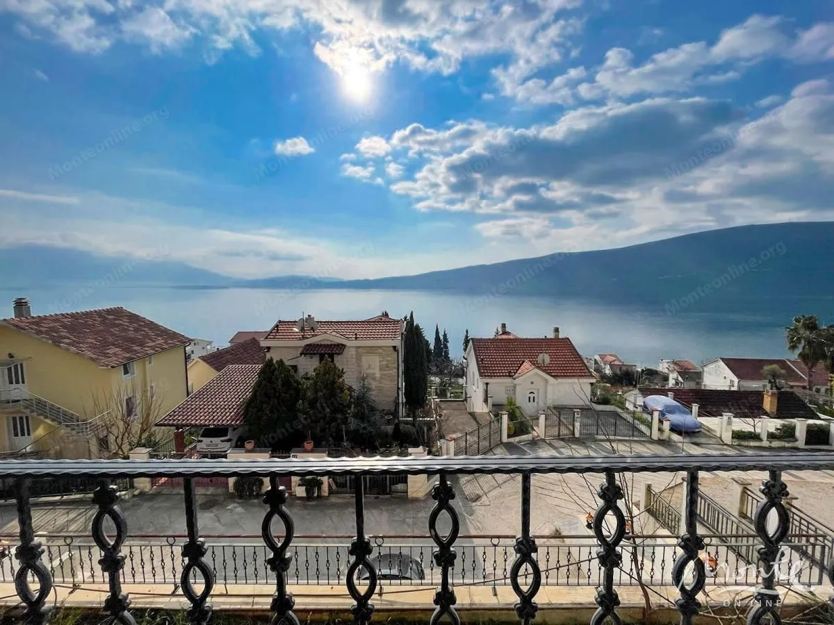 Prodaja, dvosoban stan, 105m², Bijela, Herceg Novi