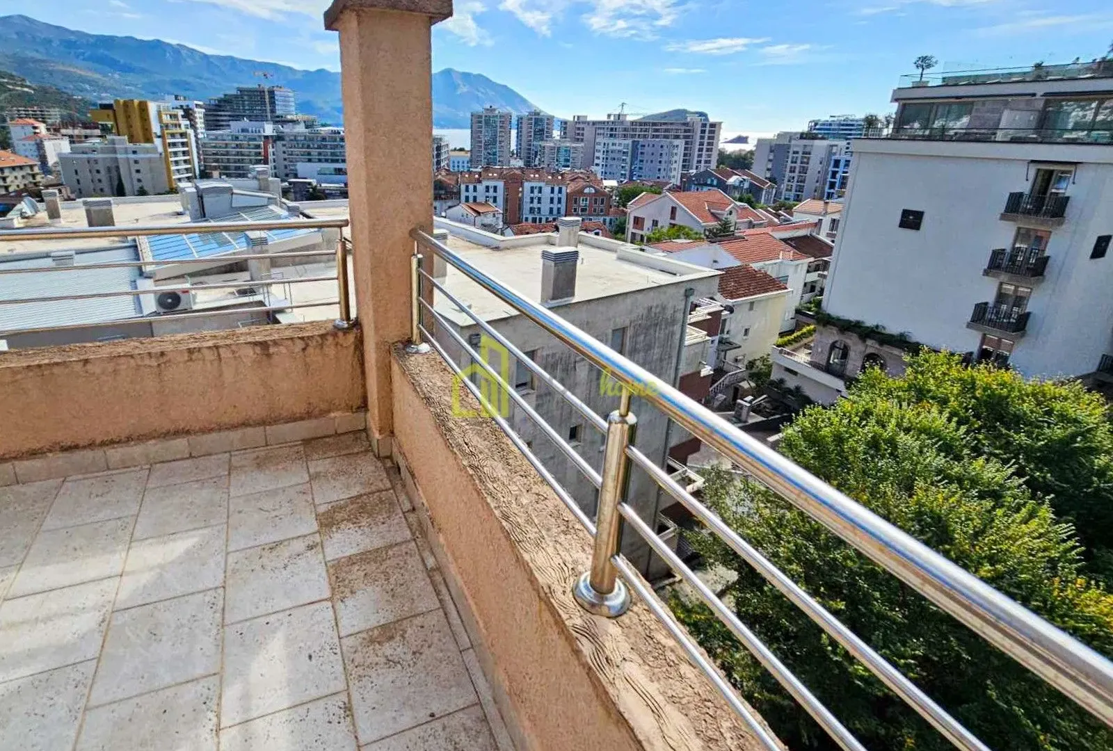 Izdavanje, trosoban stan, 124m², Babin Do, Budva