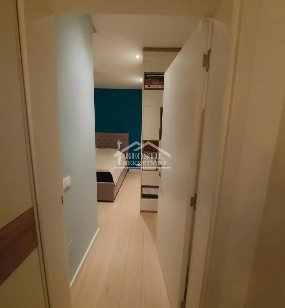 Sale, three bedroom apartment, 60m², Stari Grad, Beograd
