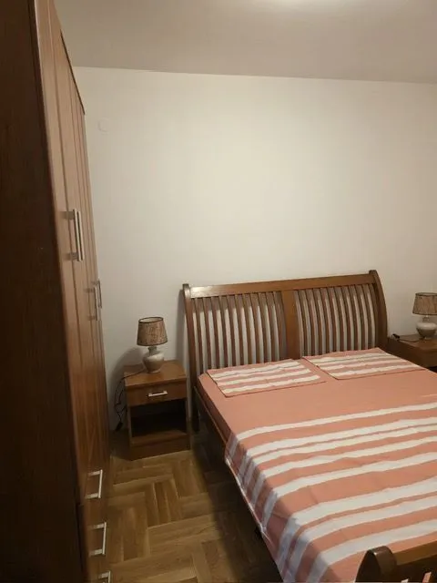 Izdavanje, jednosoban stan, 45m², Seljanovo, Tivat