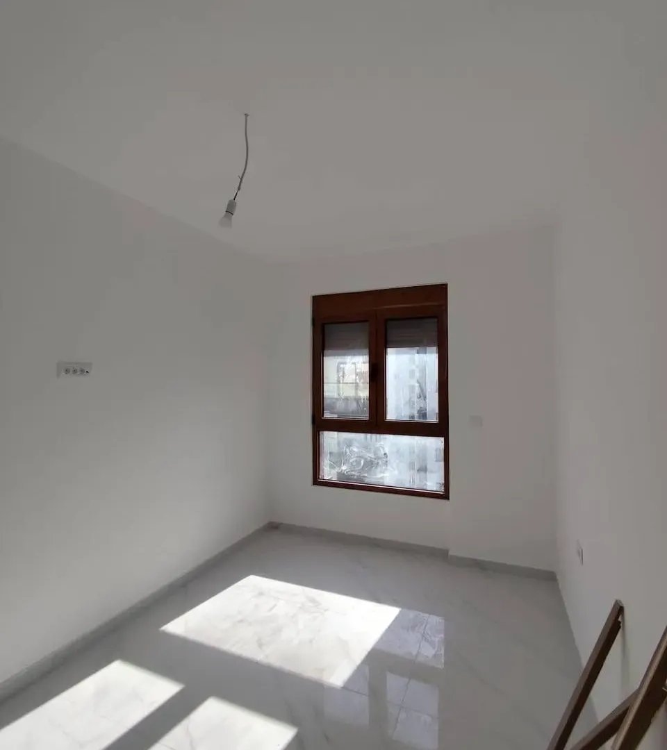 Prodaja, jednosoban stan, 46m², Ilino, Bar