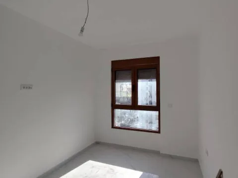 Prodaja, jednosoban stan, 46m², Ilino, Bar - image 7