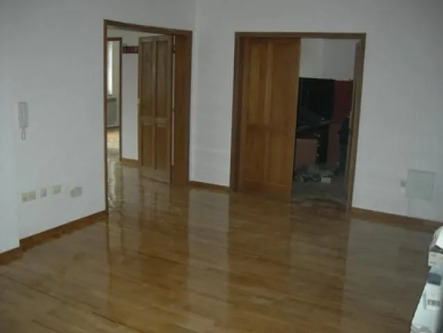 Izdavanje, poslovni prostor, 315m², Stari Grad, Beograd