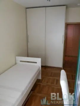 Rent, four bedroom apartment, 150m², Podgorica, Crna Gora - image 4