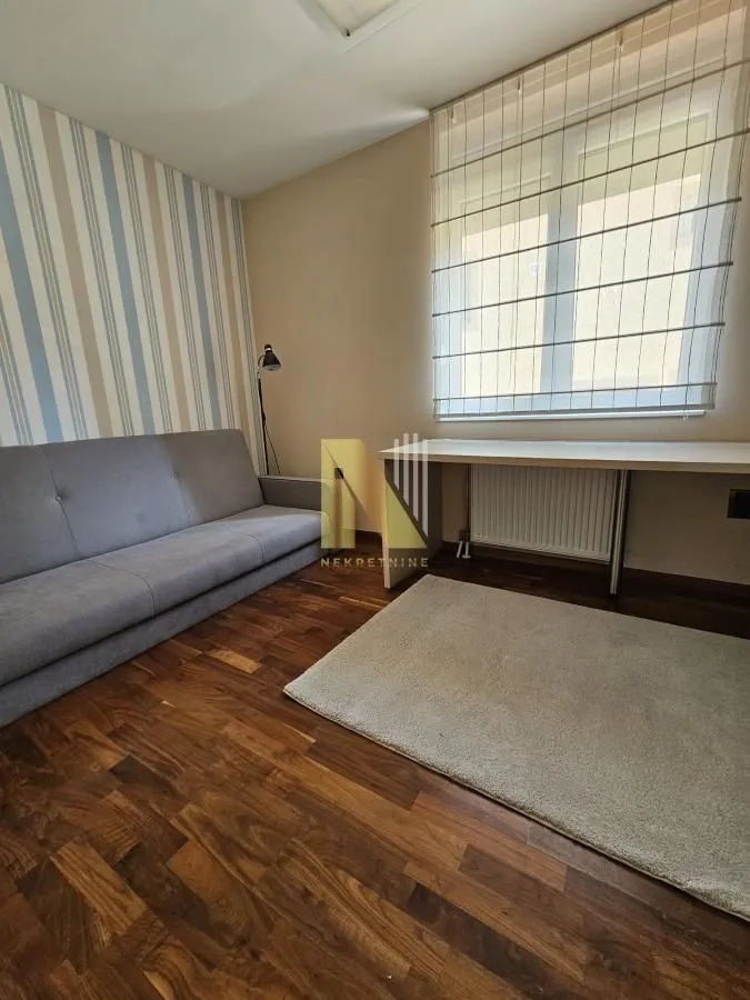 Izdavanje, trosoban stan, 78m², Sajmište, Novi Sad