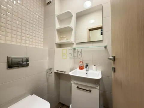 Izdavanje, dvosoban stan, 72m², City Kvart, Podgorica - image 14