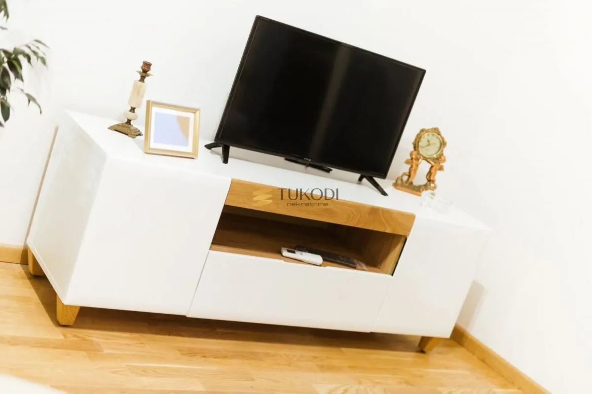 Izdavanje, jednosoban stan, 42m², Podbara, Novi Sad Sve Podlokacije
