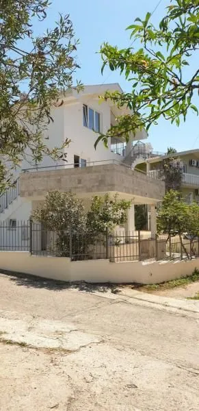 Sale, house, 180m², Bar, Crna Gora