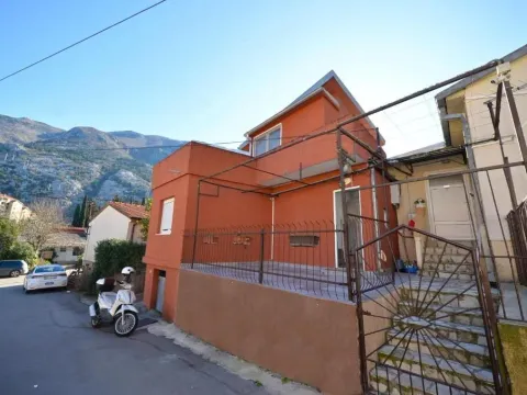 Rent, house, 100m², Škaljari, Kotor