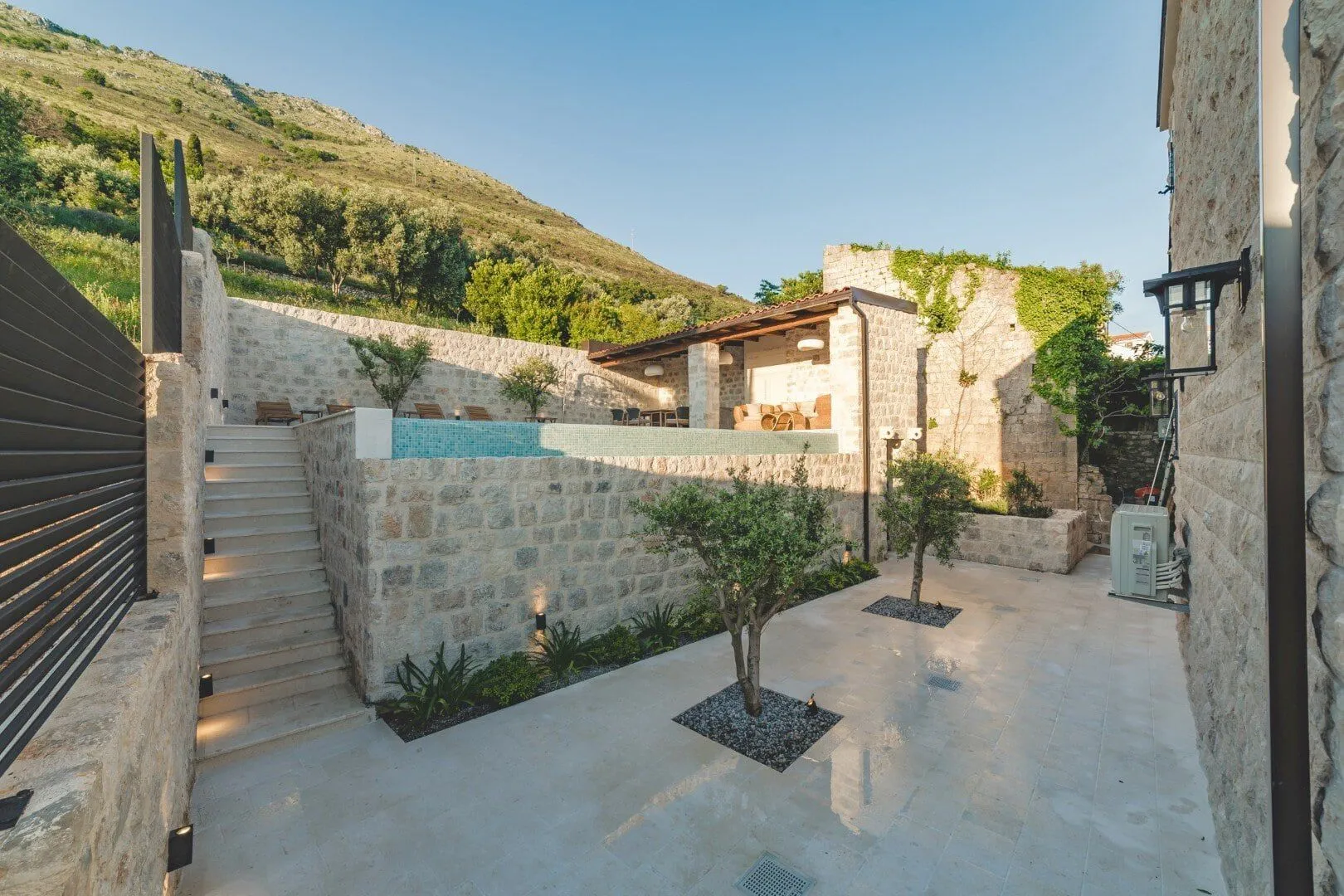 Prodaja, kuća, 197m², Reževići, Budva