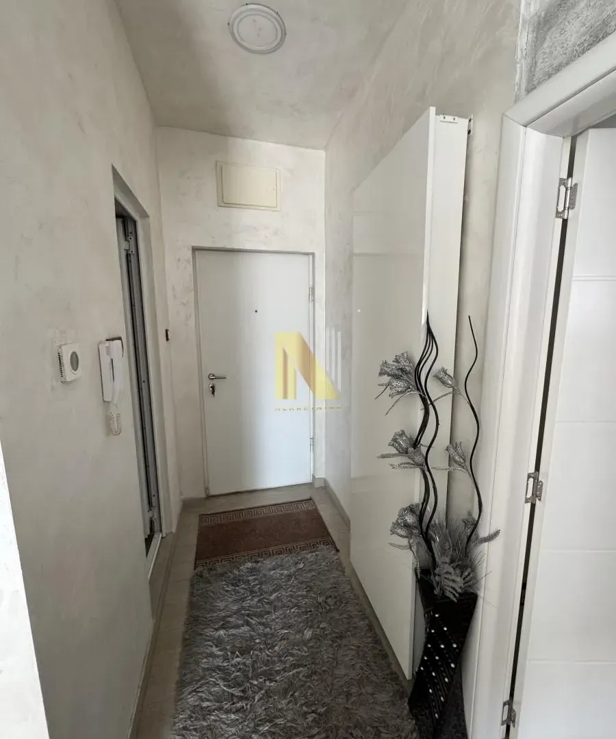 Izdavanje, jednosoban stan, 36m², Stari grad, Novi Sad