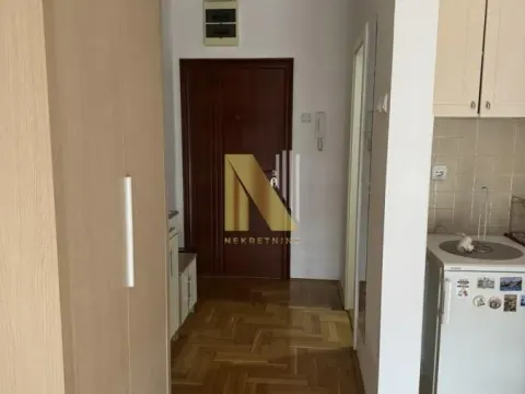 Izdavanje, garsonjera, 24m², Novi Sad, Srbija - image 9