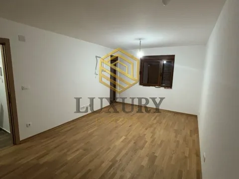 Rent, two bedroom apartment, 56m², Stari Aerodrom, Podgorica - image 5