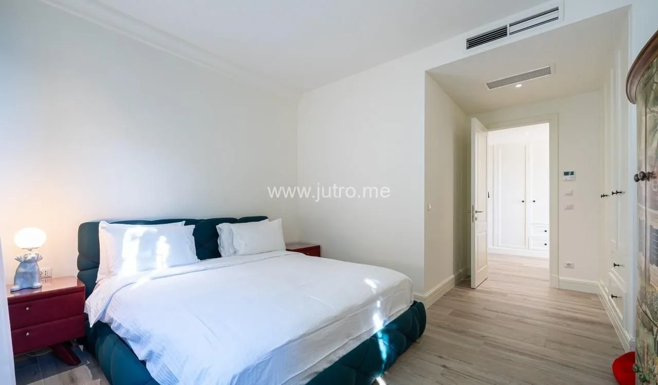 Prodaja, trosoban stan, 190m², Luštica Bay, Tivat