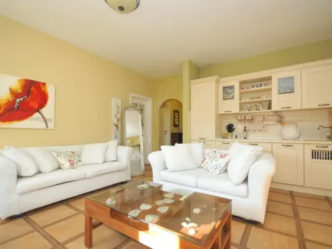 Sale, two bedroom apartment, 64m², Budva, Crna Gora - image 2