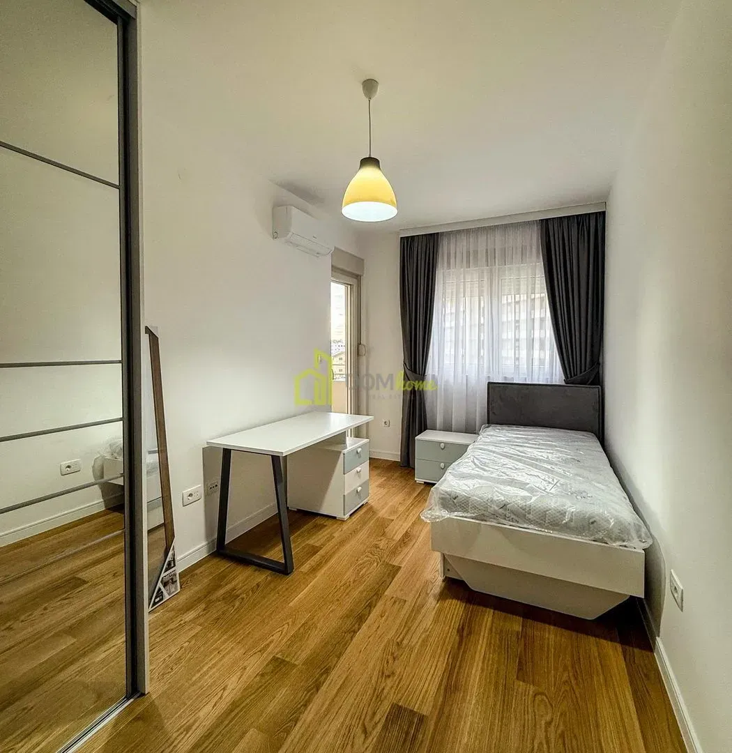 Rent, three bedroom apartment, 93m², Central Point, Podgorica